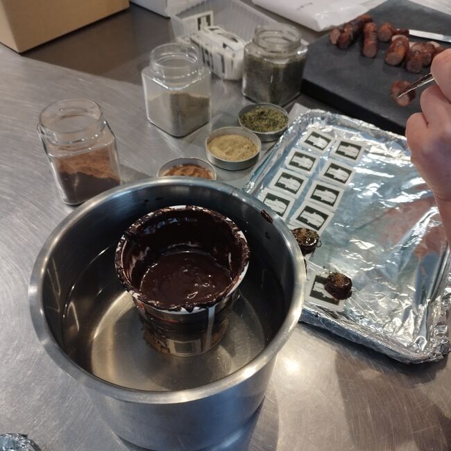 Herstellung von BRATWURSTpralinen