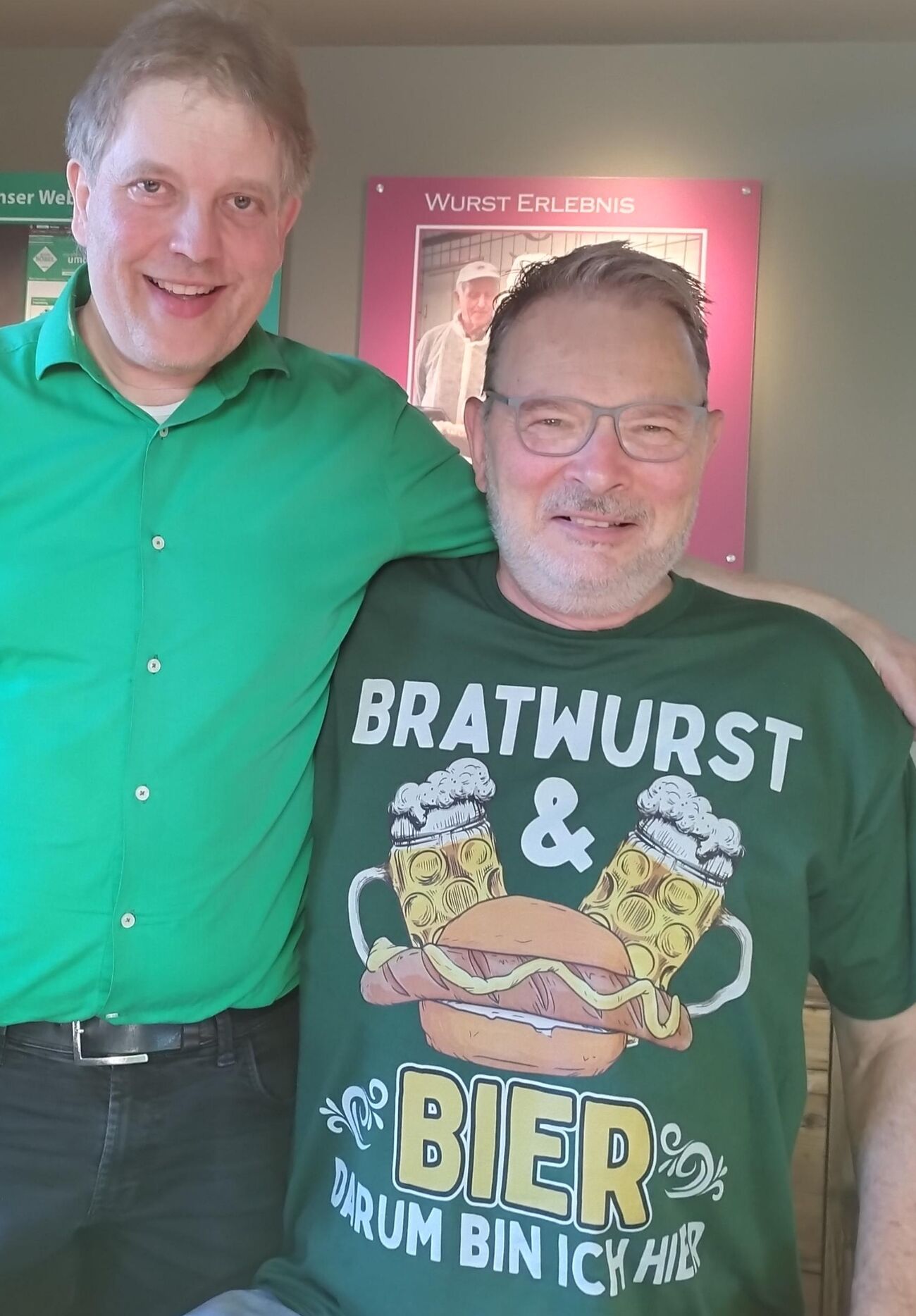 Mit BRATWURSTshirt im WURSTaurant