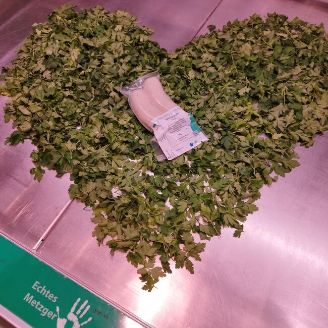 I love Weisswurst - Weisswurst auf Petersilie gebettet