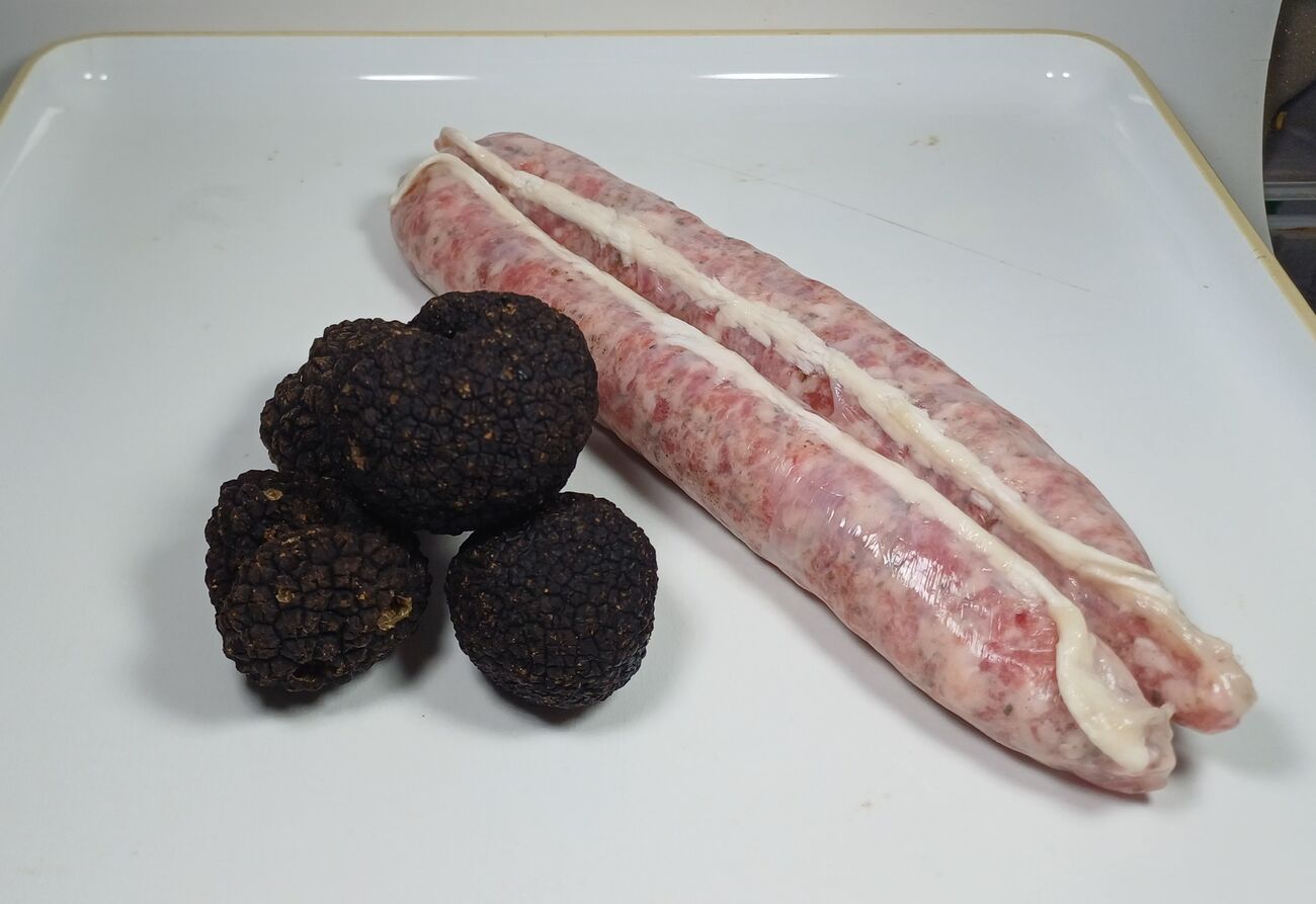 TrüffelBRATWURST - fränkische BRATWURST mit Wintertrüffeleinlage