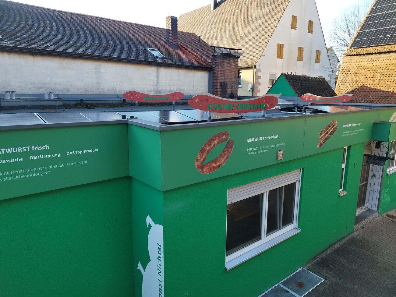 Neues Flachdach und Fassade  - umdieWurst.de