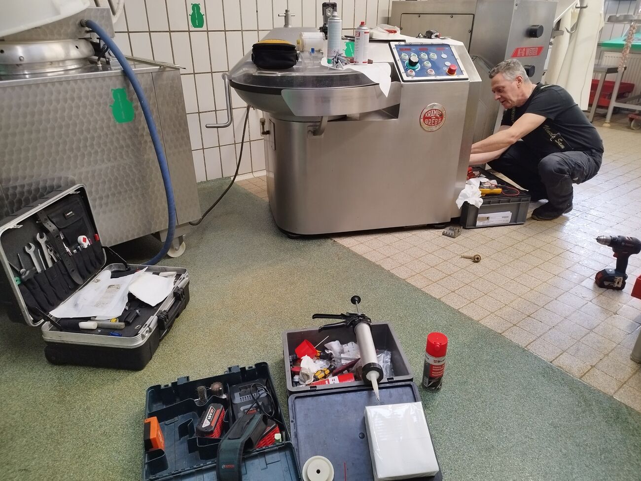 Kundendienst vom Hersteller K+G Wetter für unseren Kutter