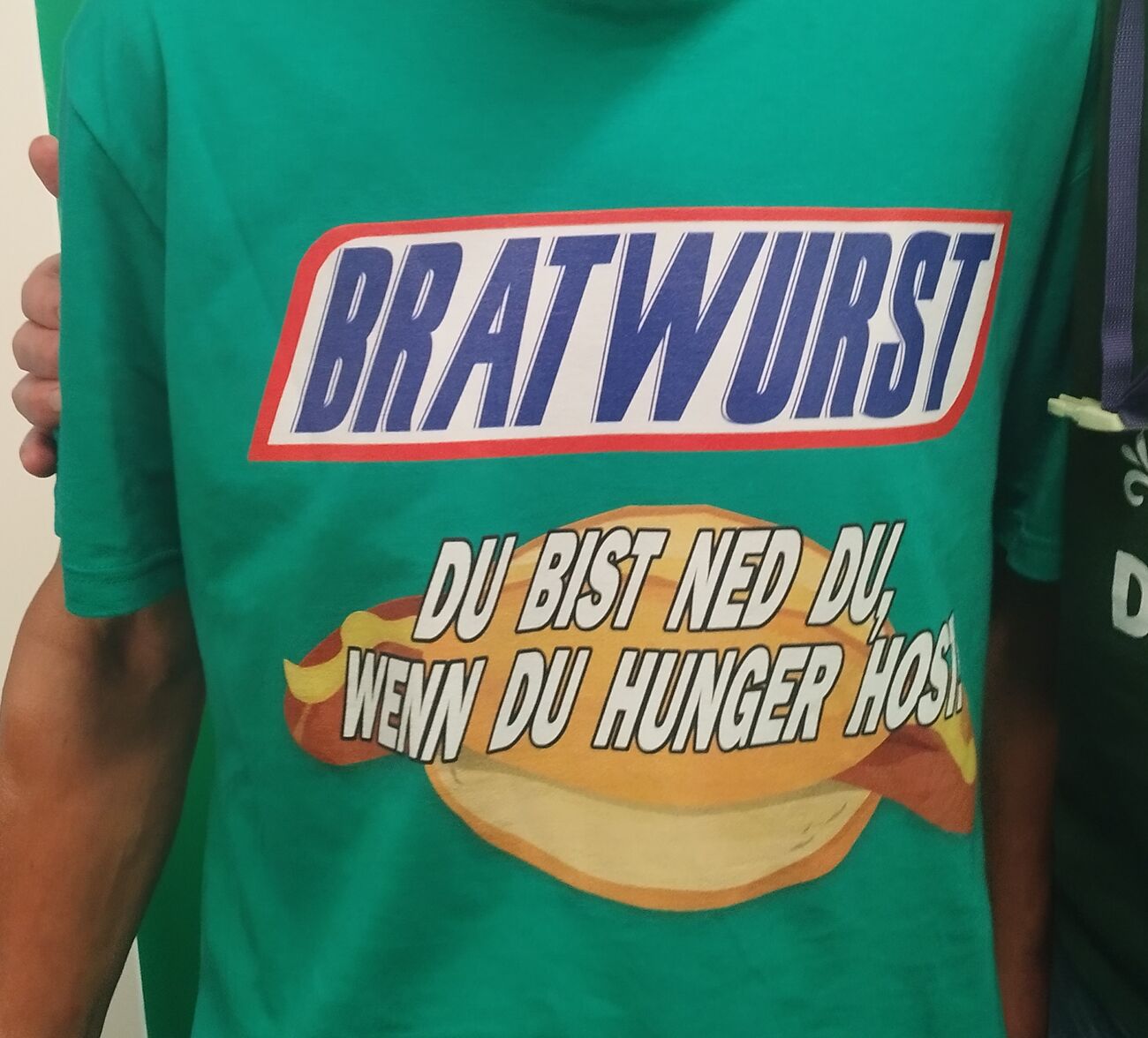Mit BRATWURSTshirt beim Checkout