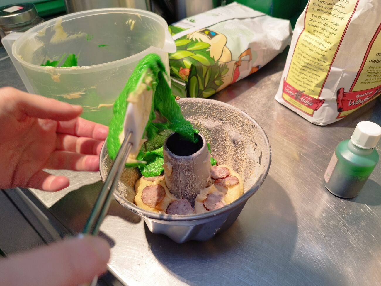 BRATWURSTkuchen - umdieWurst.de