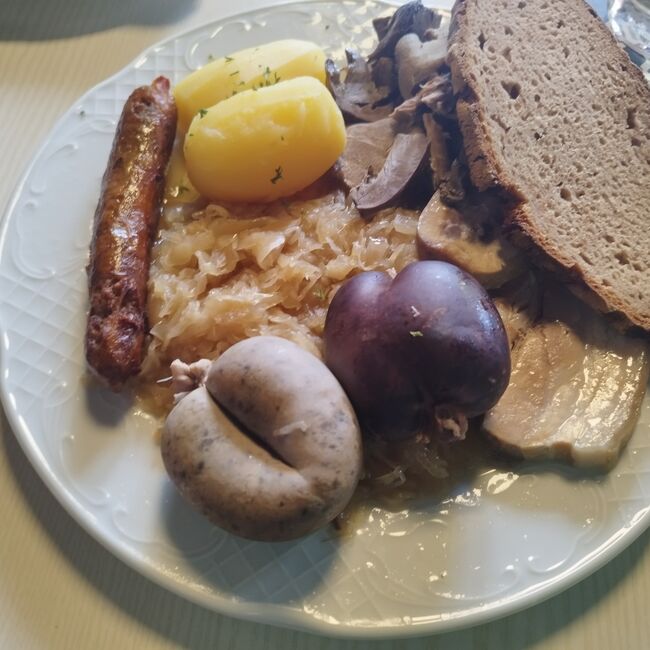 Schlachtschüssel auf der Rittersbacher Kirchweih