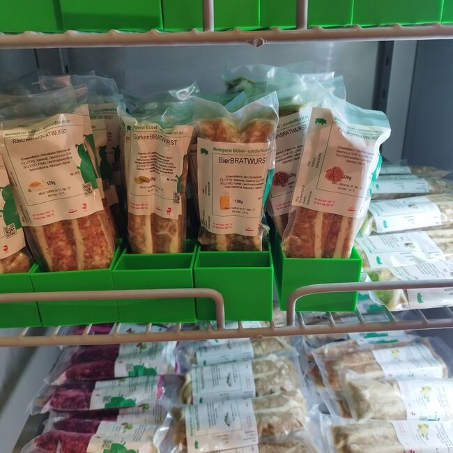 BRATWURSTvarianten in Fächern welche mittels 3-D-Druck produziert wurden