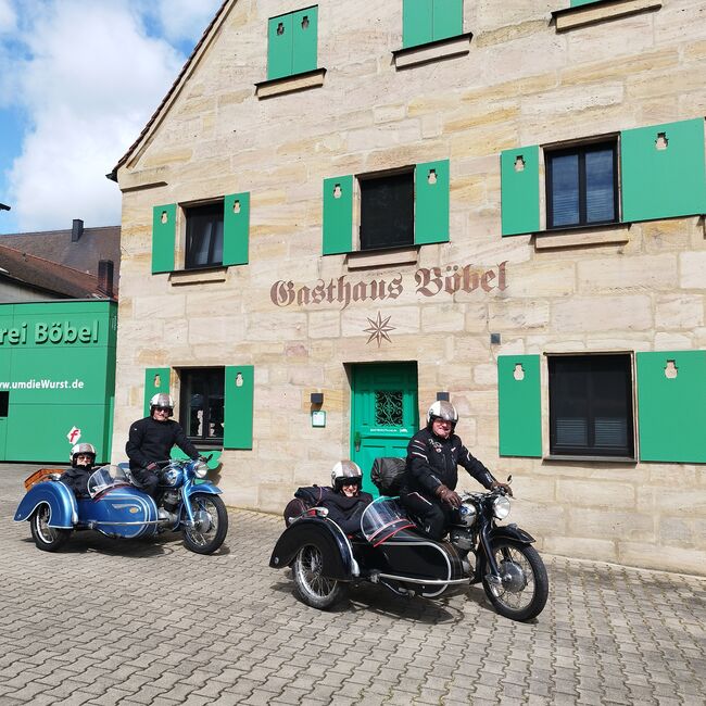 NSU-Motorrad-Gespann im BRATWURSThotel