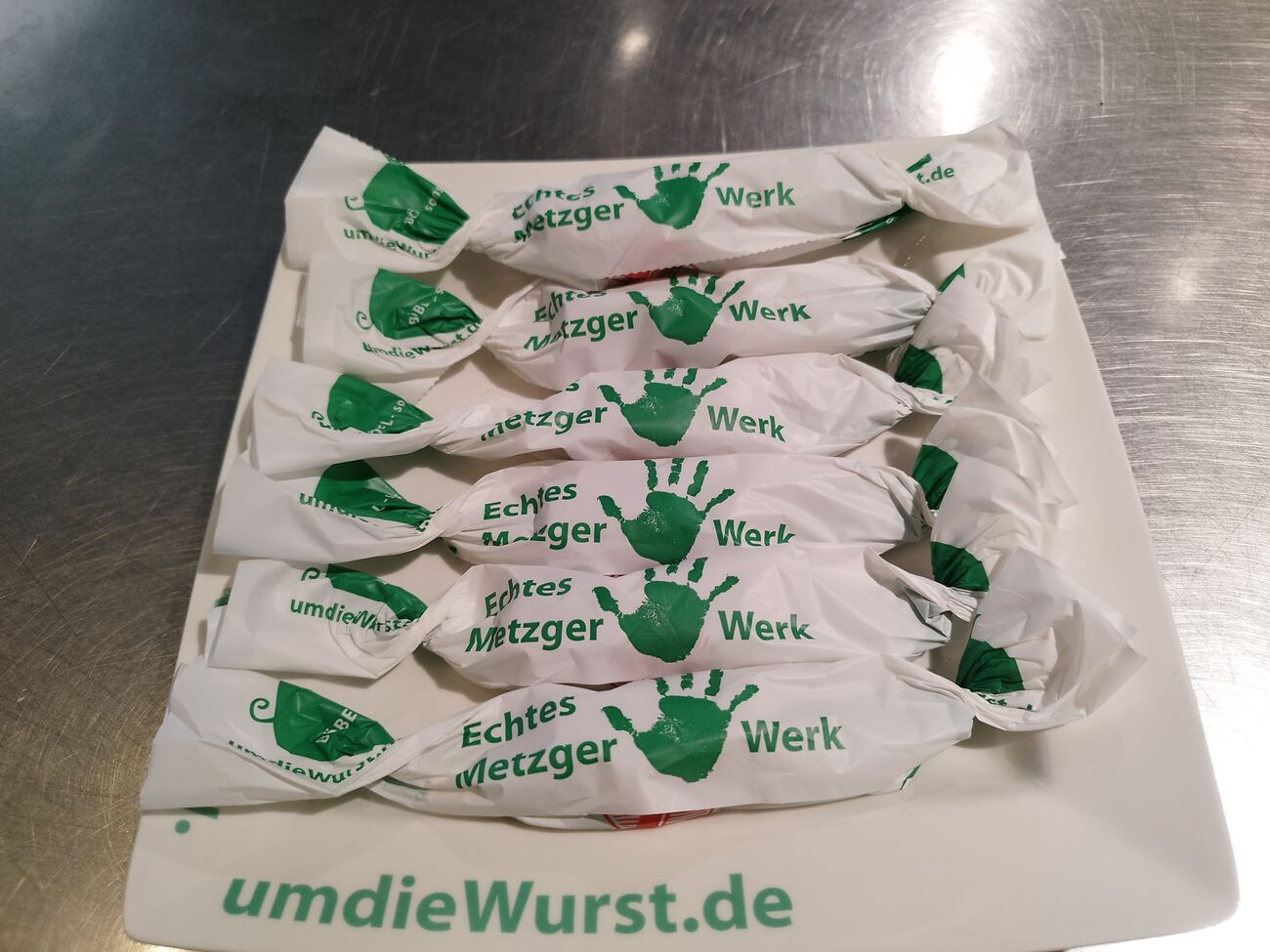 Wurstproben verpackt im Böbel-Papier